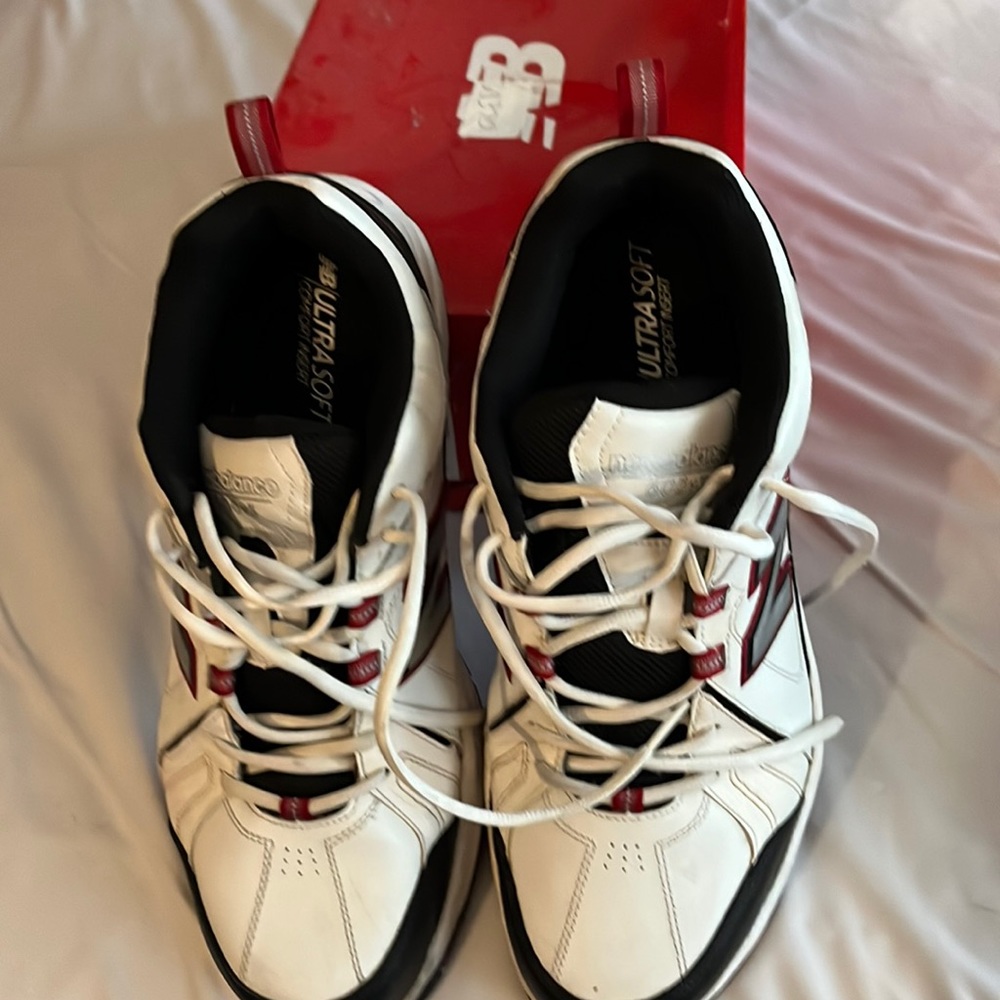 Men’s new balance sneaker
